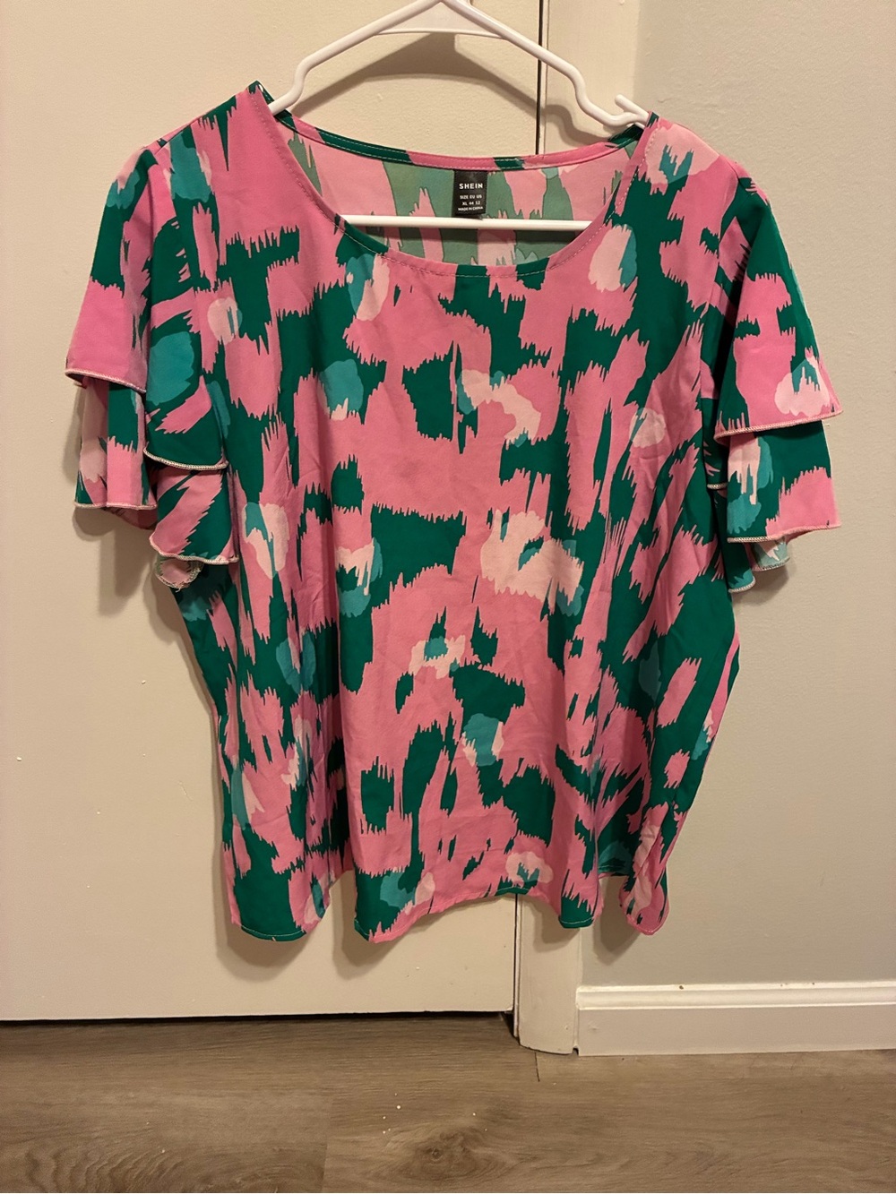 SHEIN Pink, Green & Cream Abstract Flutter-Sleeve Blouse